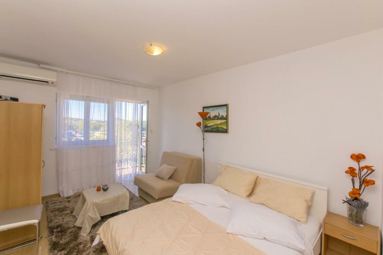 Apartment Nediljka Vodice Exterior photo