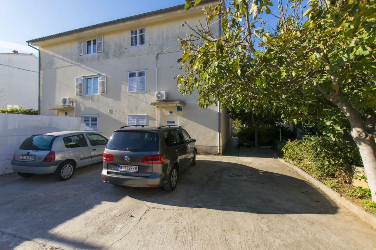 Apartment Nediljka Vodice Exterior photo